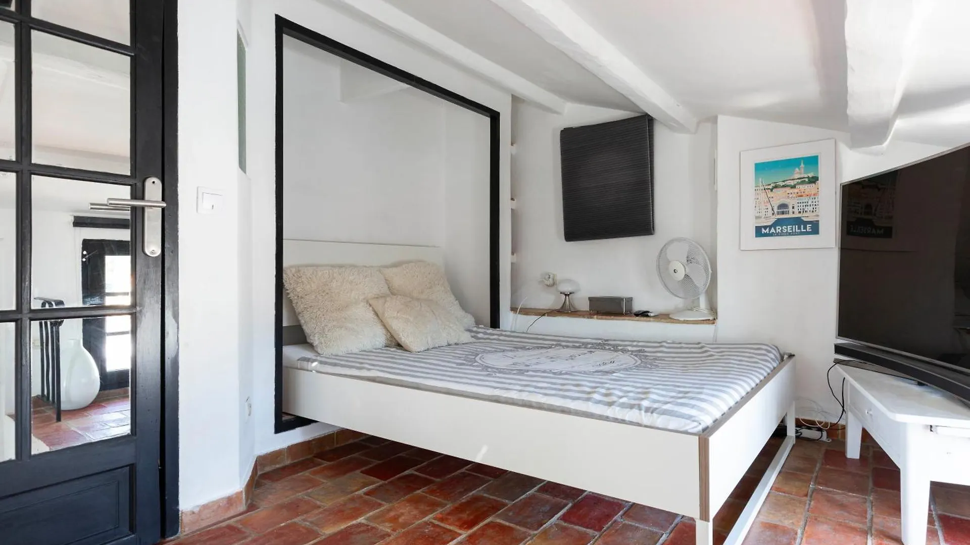 Studio Duplex Avec Terrasse Apartment Marseille 0*,  France